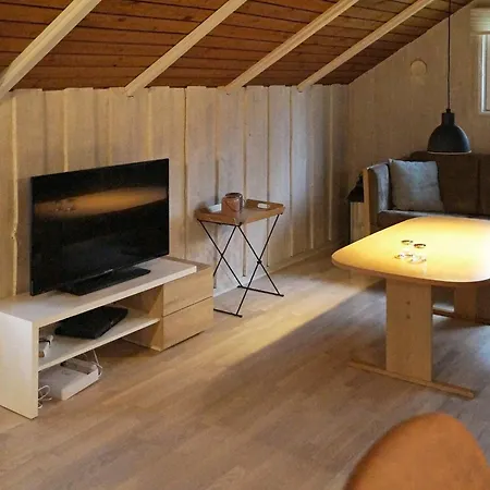 度假居 6 Person Holiday In