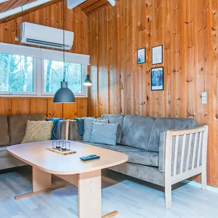 6 Person Holiday In