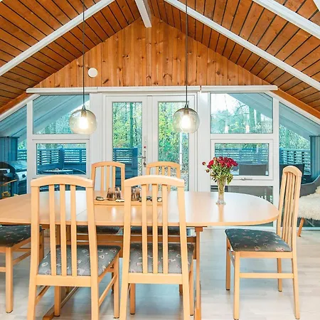 6 Person Holiday In * Ansager