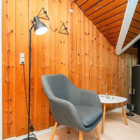 6 Person Holiday In